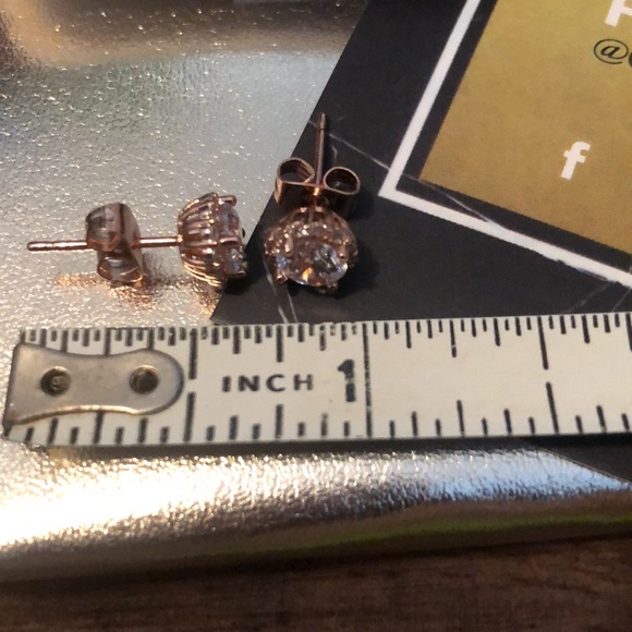 Genevive Jewelry CZ Studs - Picture 5 of 5